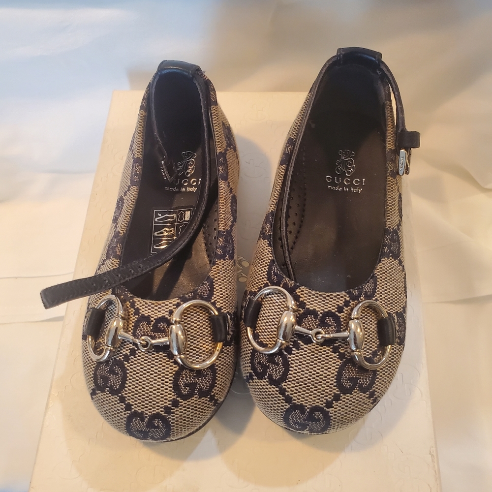 Gucci girl toddler shoes size 21